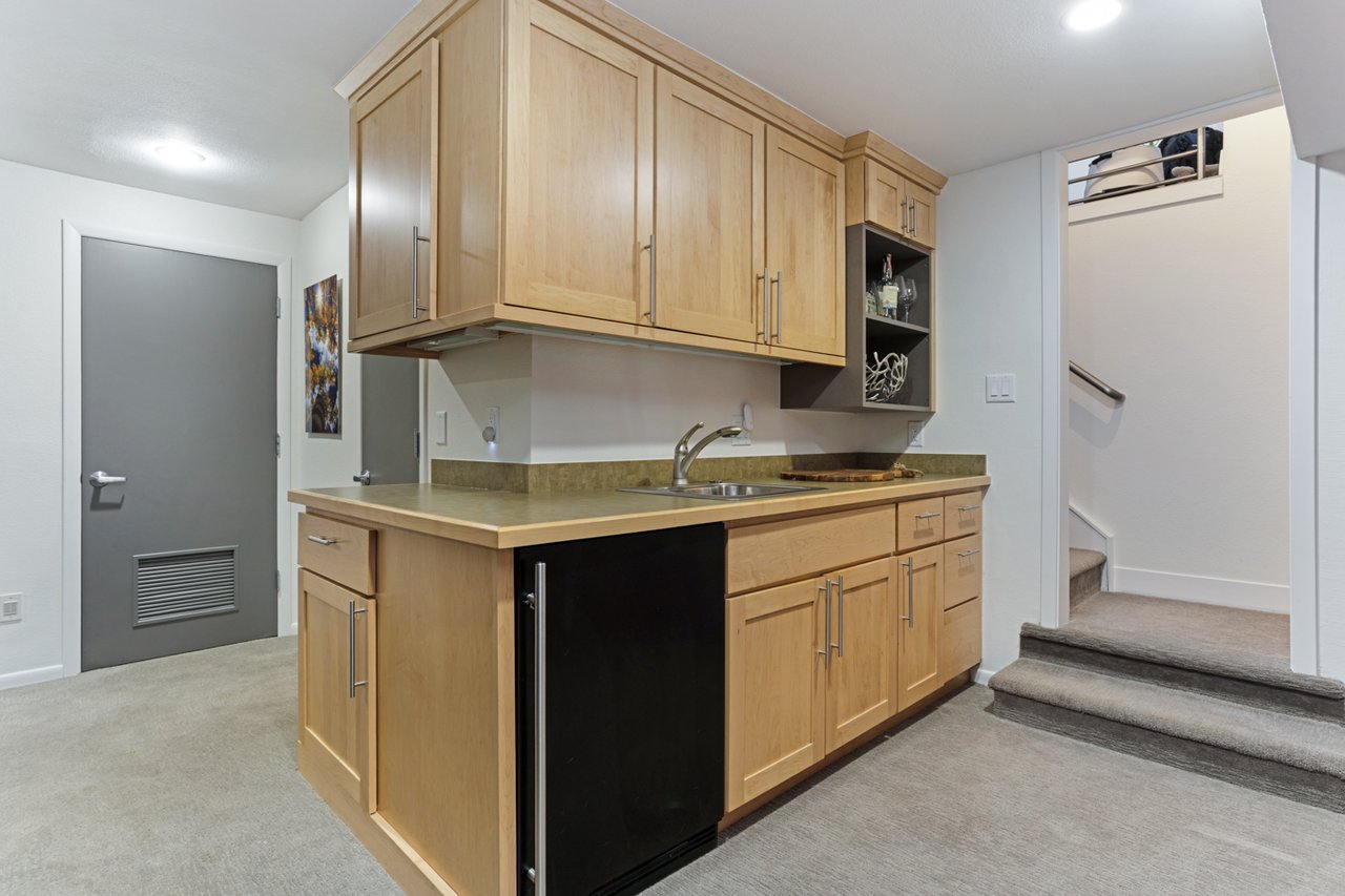 3988-A  Lupine Drive