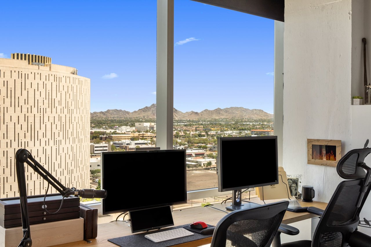 1 E Lexington Avenue 1209