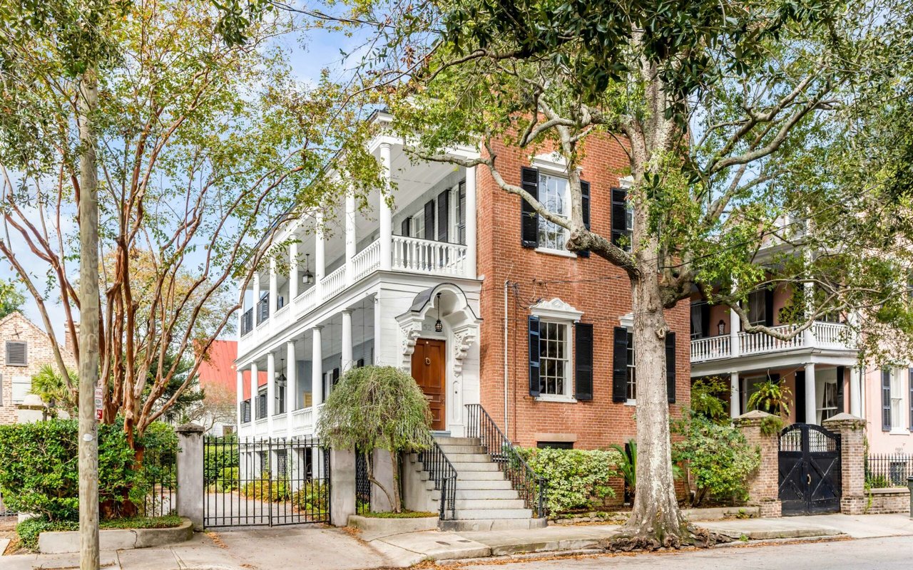 For Sale – Homes with Five Bedrooms
