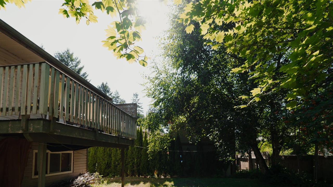 1124 Plateau Cres