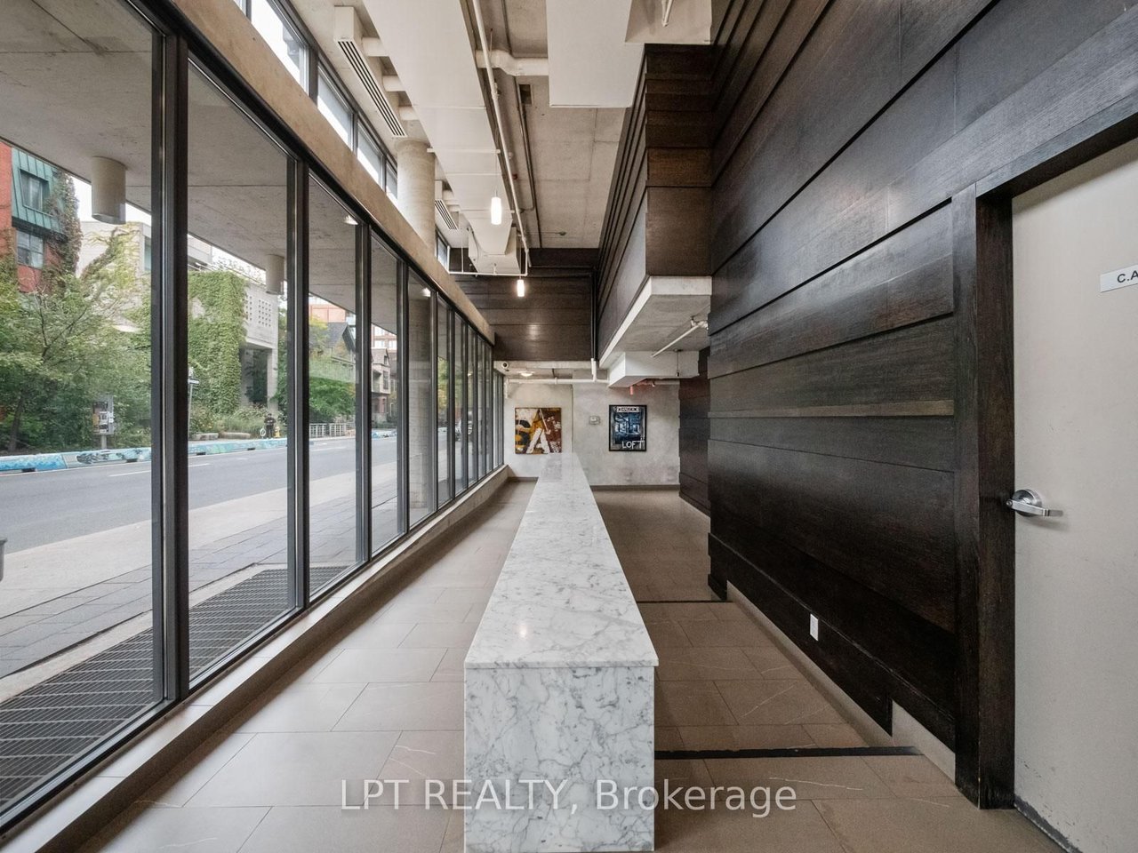 PENTHOUSE LUXURY IN KING WEST