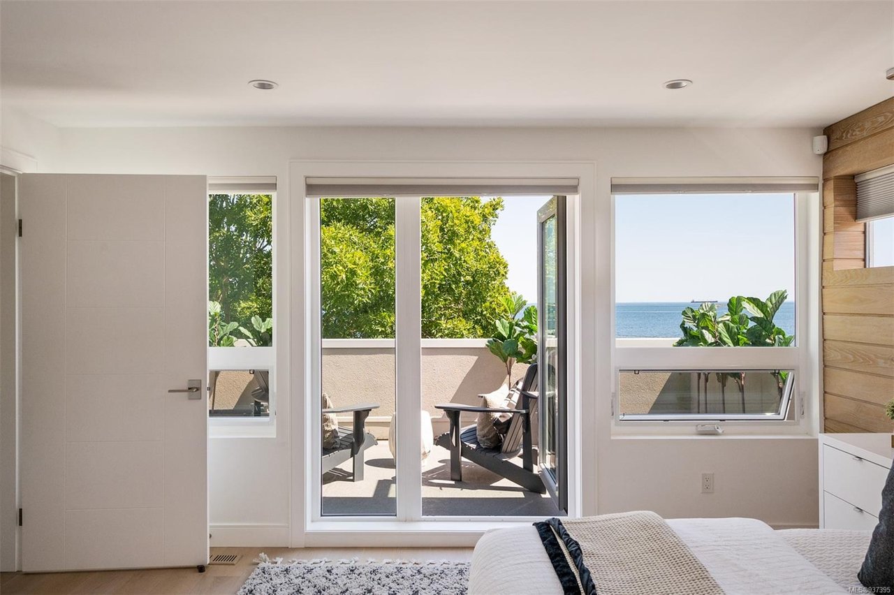 2378 Esplanade