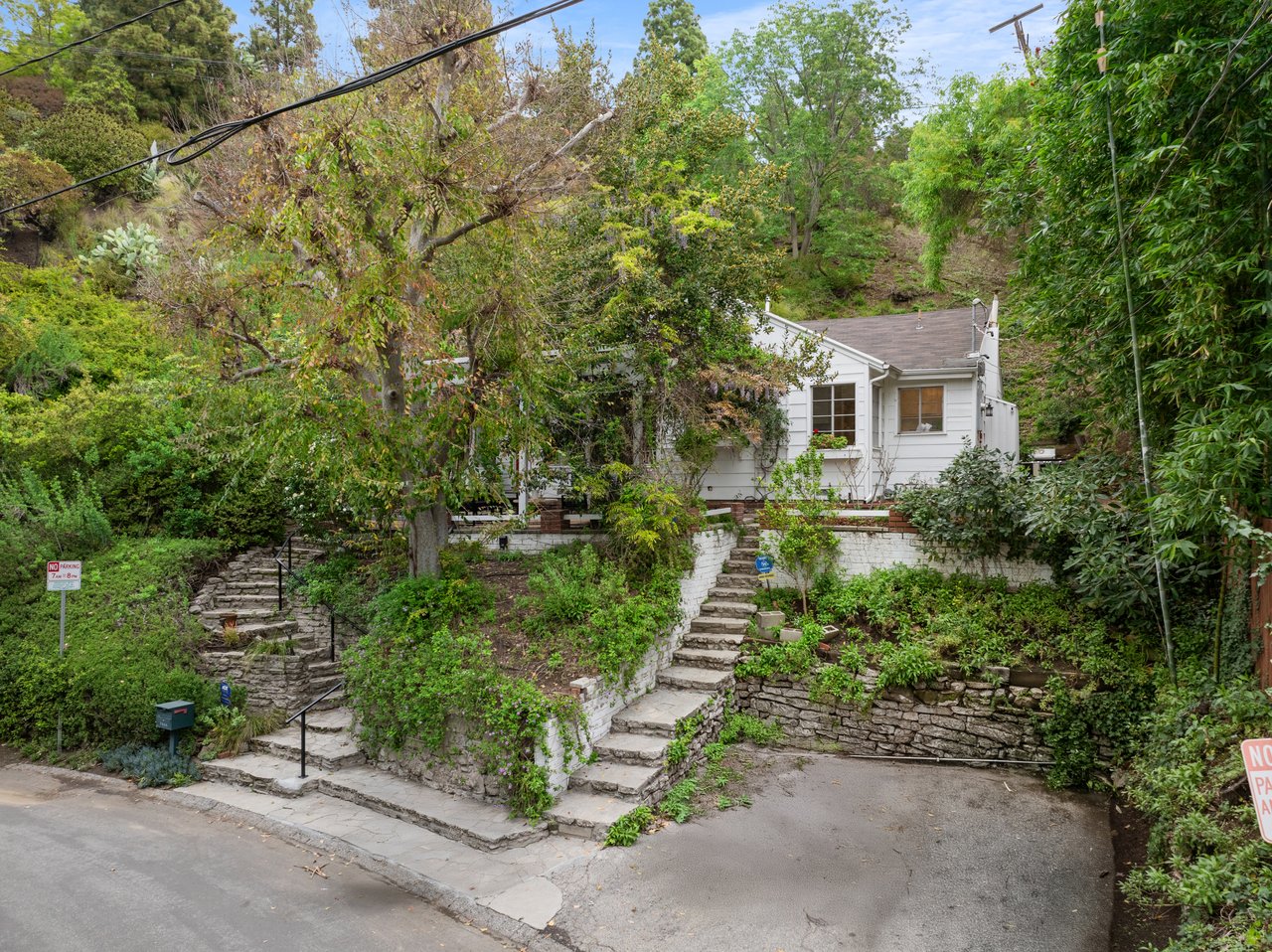 2666 La Cuesta Dr, Sunset Strip