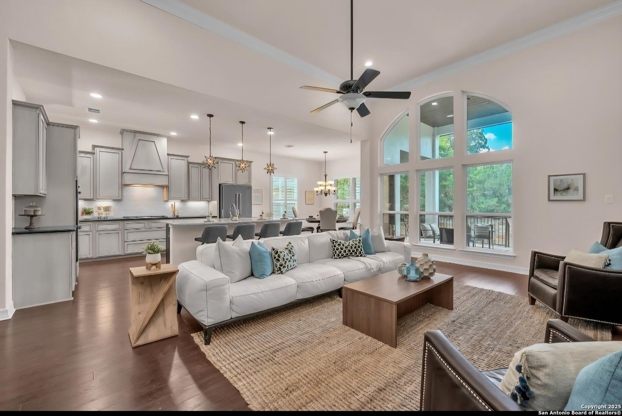 2414 Dunmore