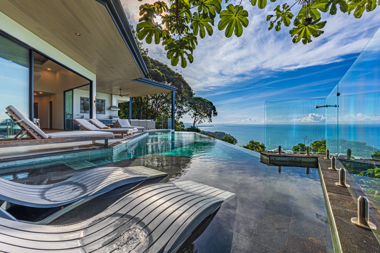Luxury Estate in Escaleras - Incredible Ocean Views 5.5 Acres