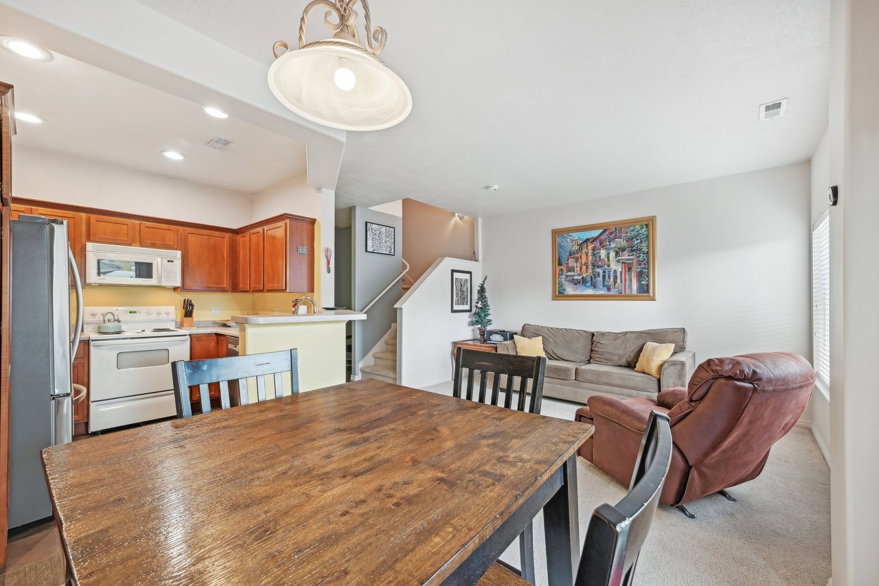 211 Greenfield Cir 103