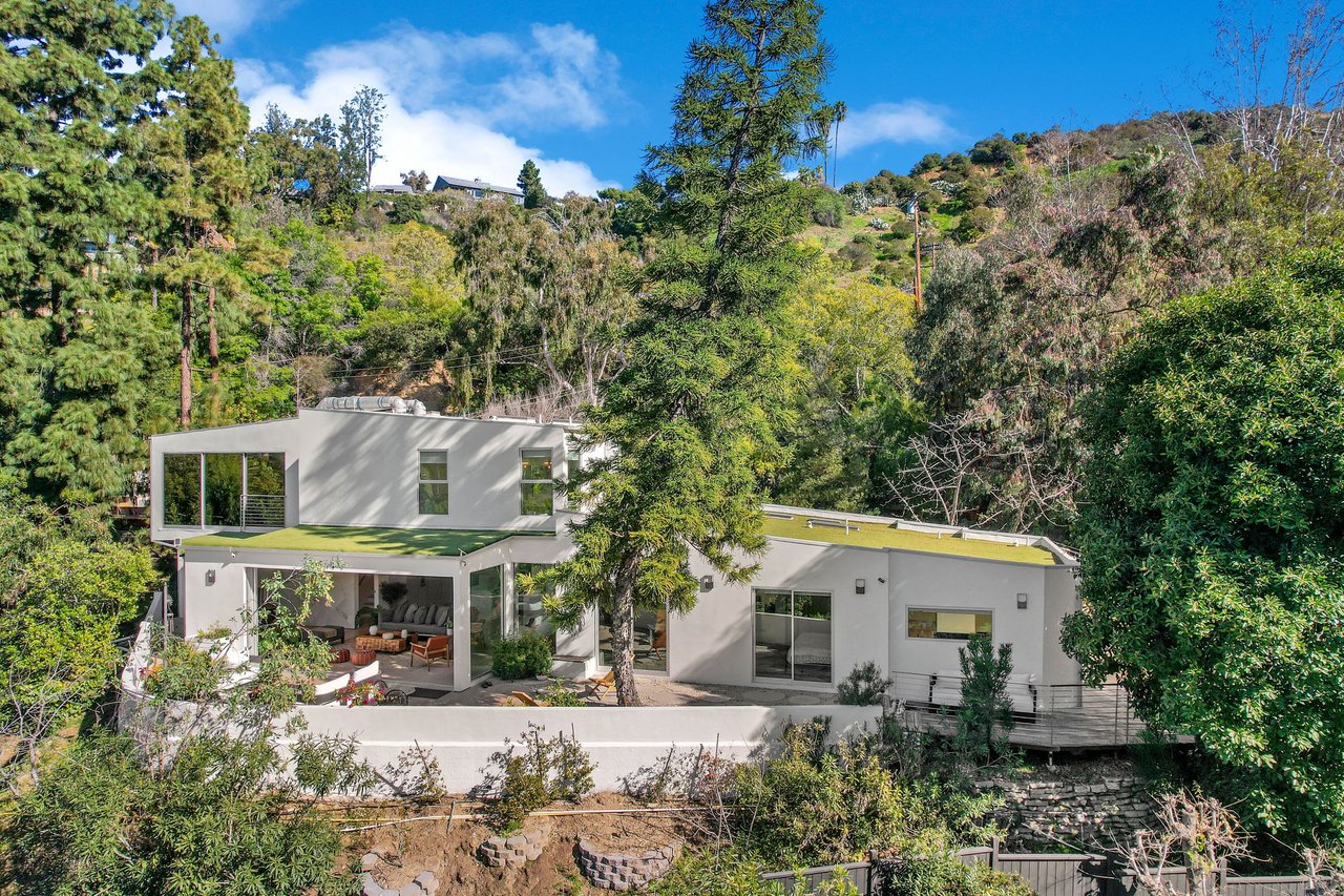 2615 La Cuesta Drive