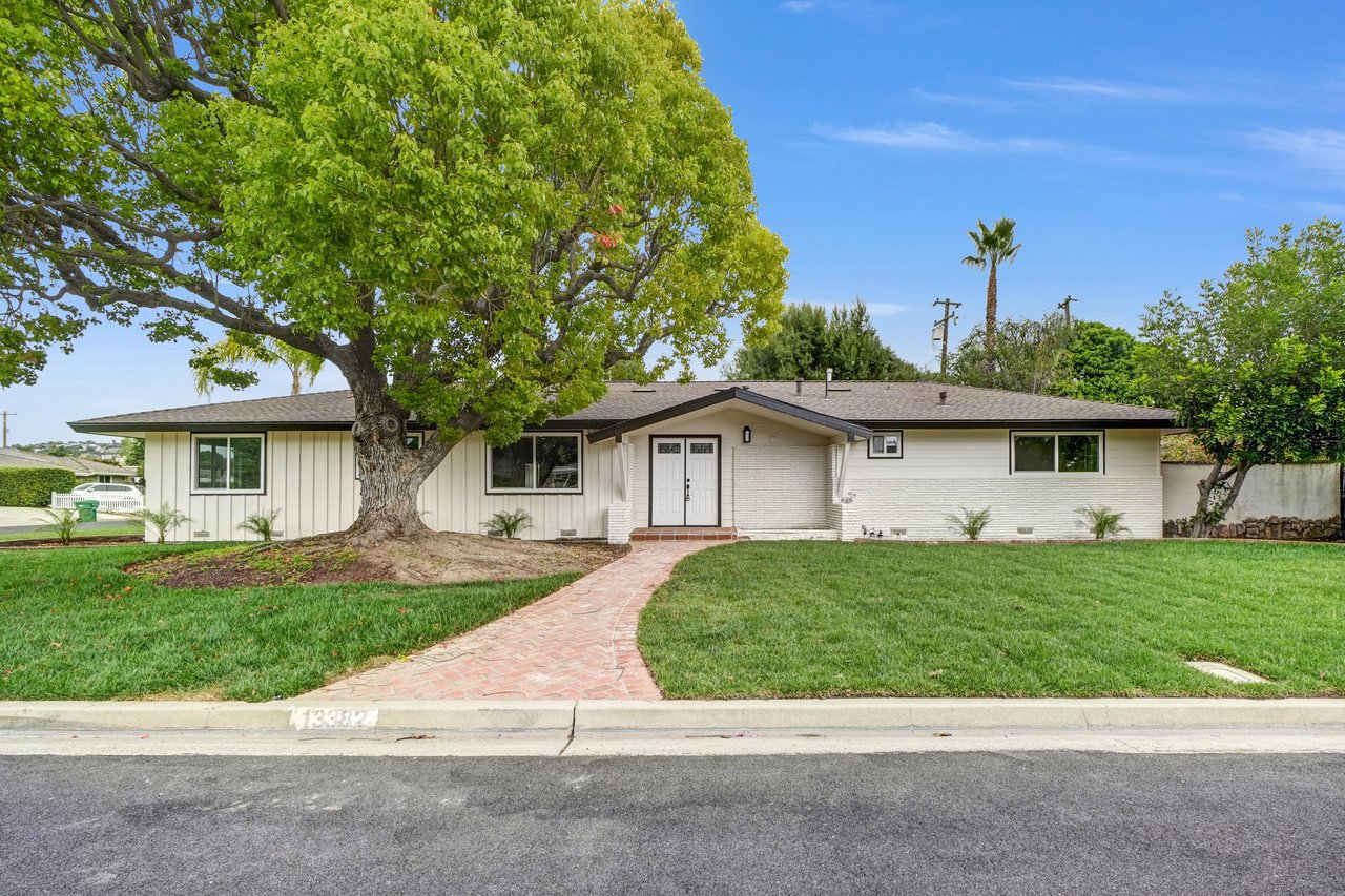 13382 Mount Hood Dr
