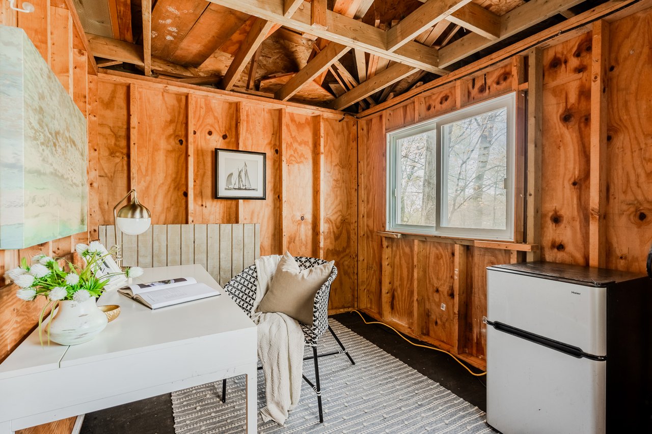 31 Fallingbrook Dr