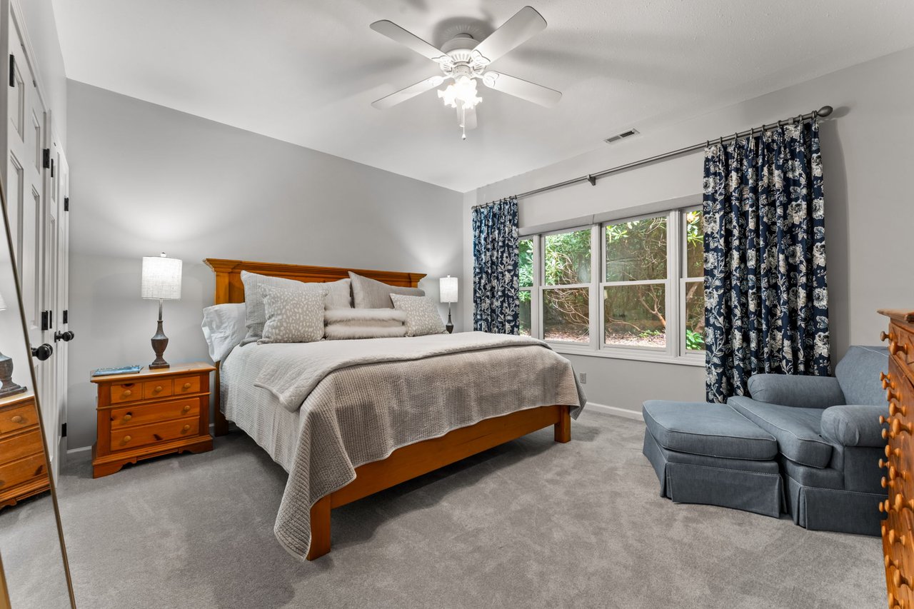 16 Hemlock Way