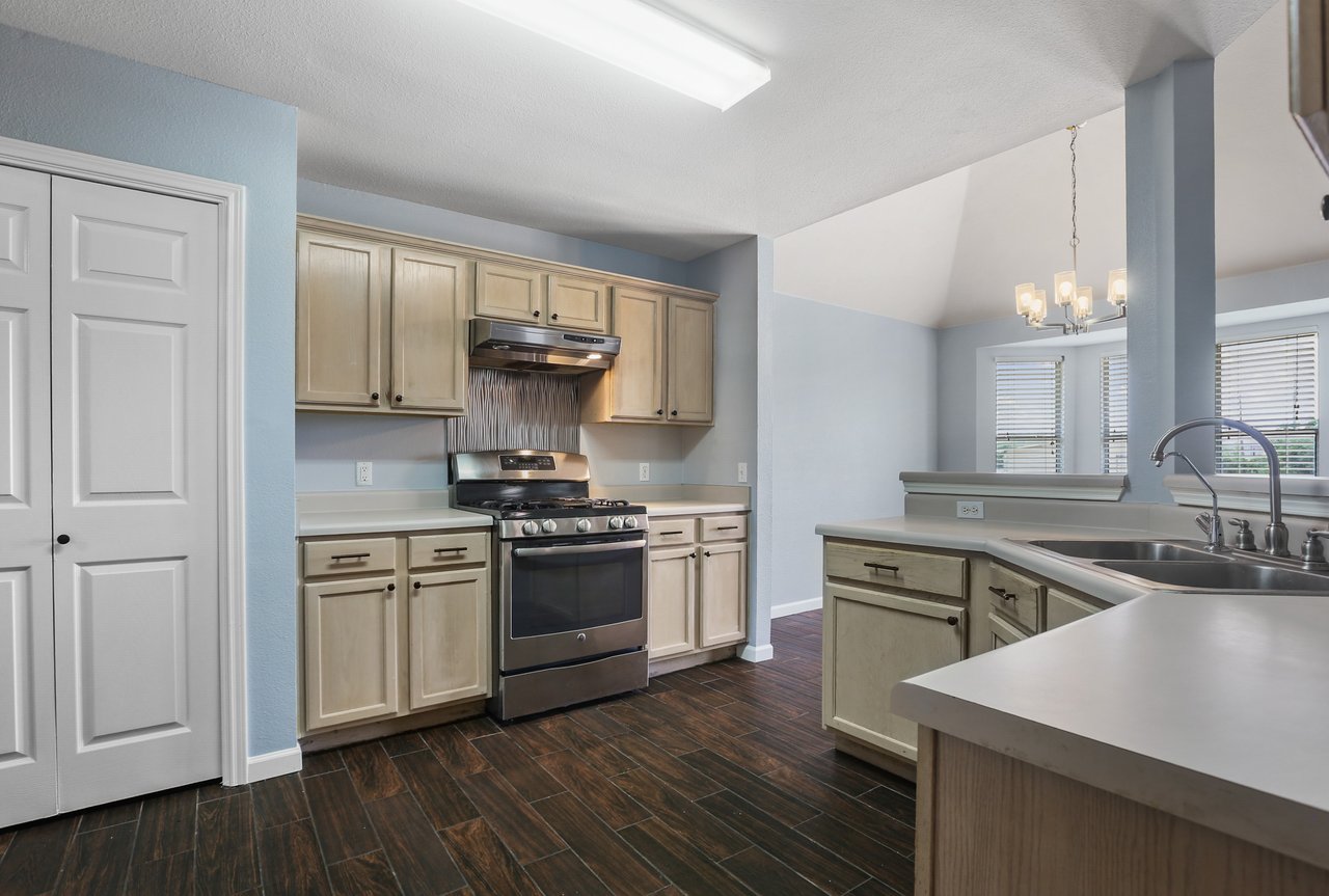 1301 Waterfall Ave
