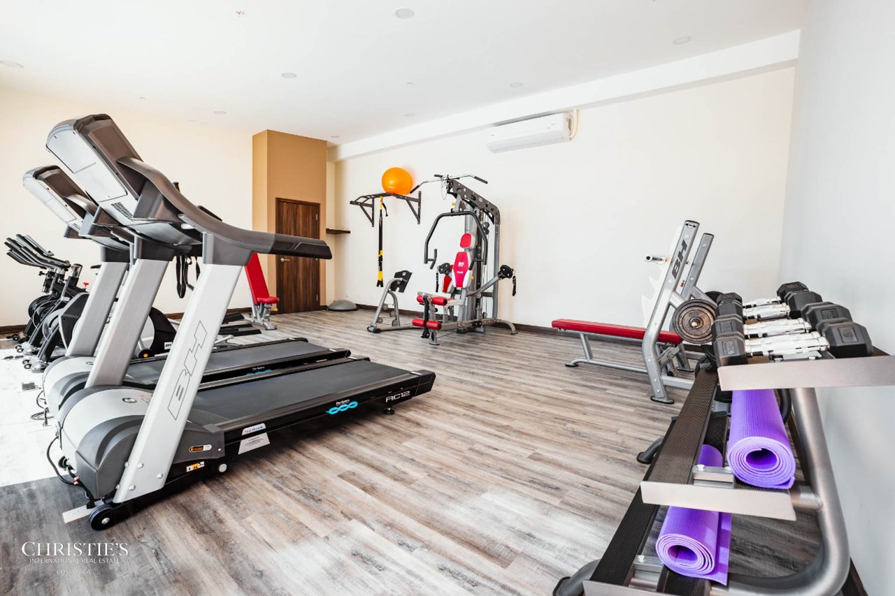 Modern 2-Bedroom Condo with Mountain Views in Barrio Escalante