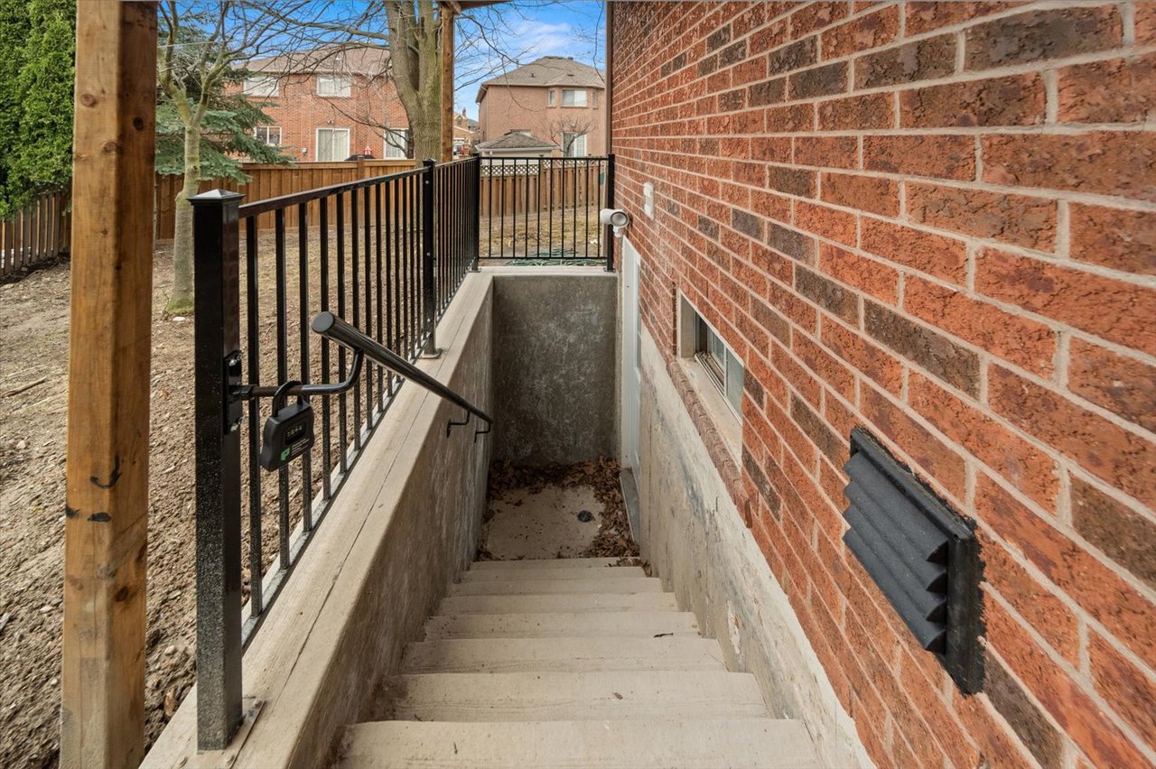 1409 Grist Mill Crt Lower