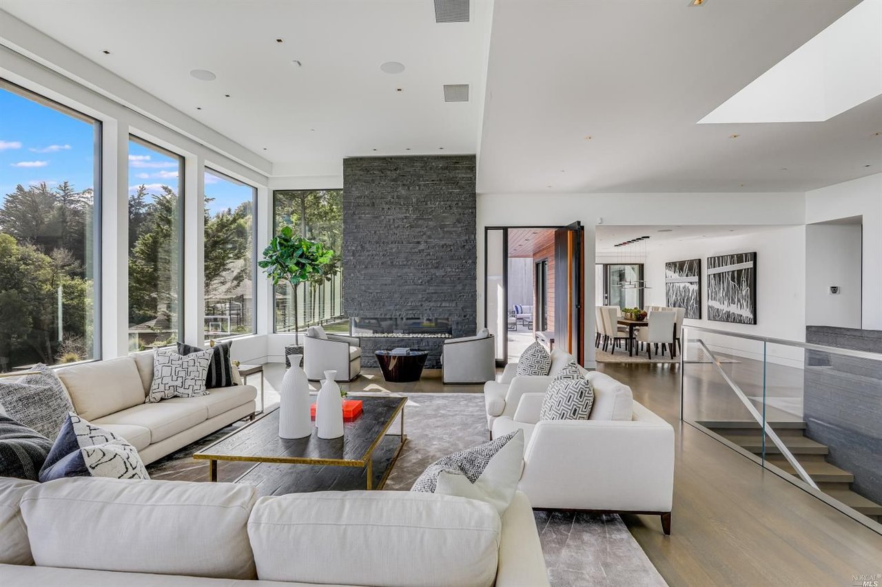 9 Walsh Dr