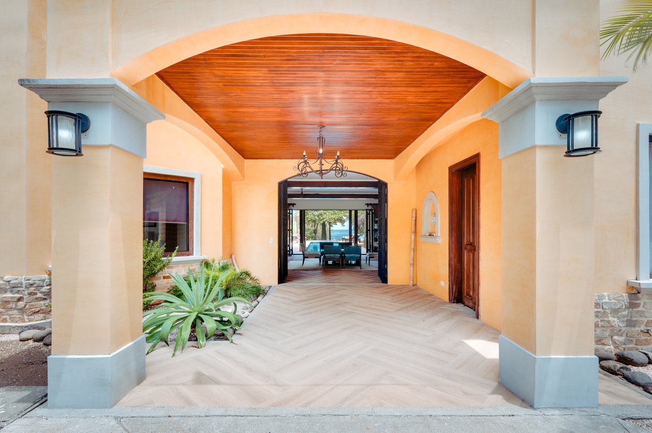 Casa Neptuno Beachfront Home  - Hacienda Pinilla