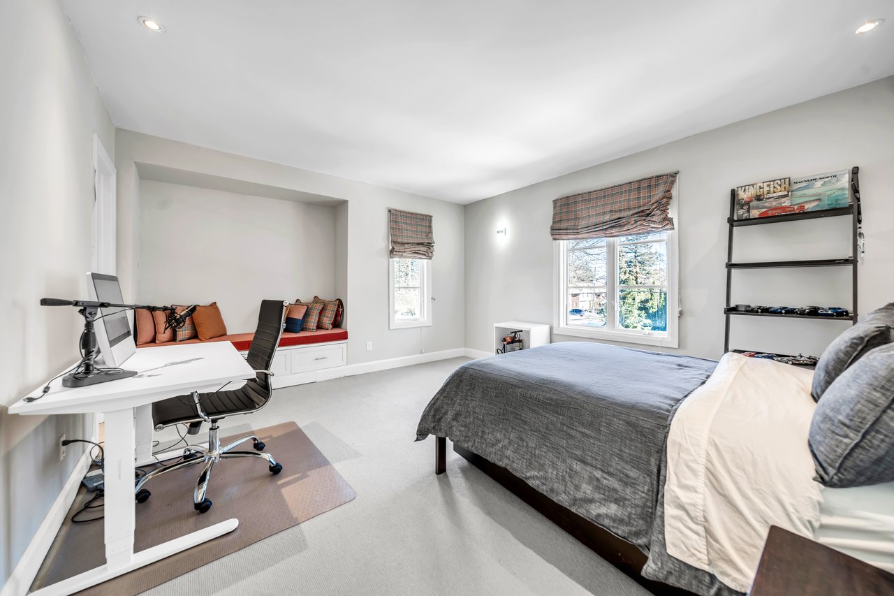 Sun-Filled Corner Lot