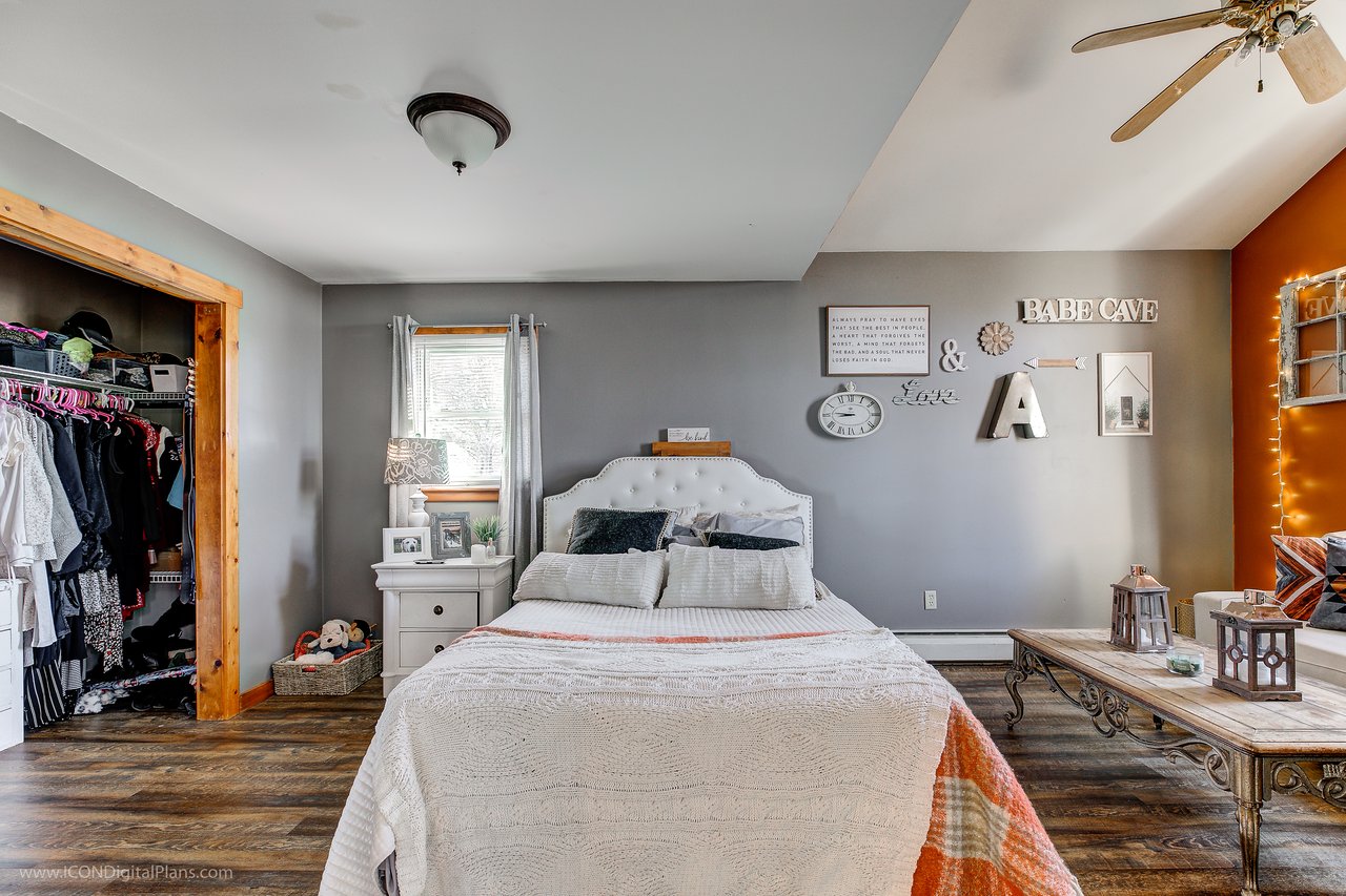 2685 Main Road, Tiverton, RI 02878