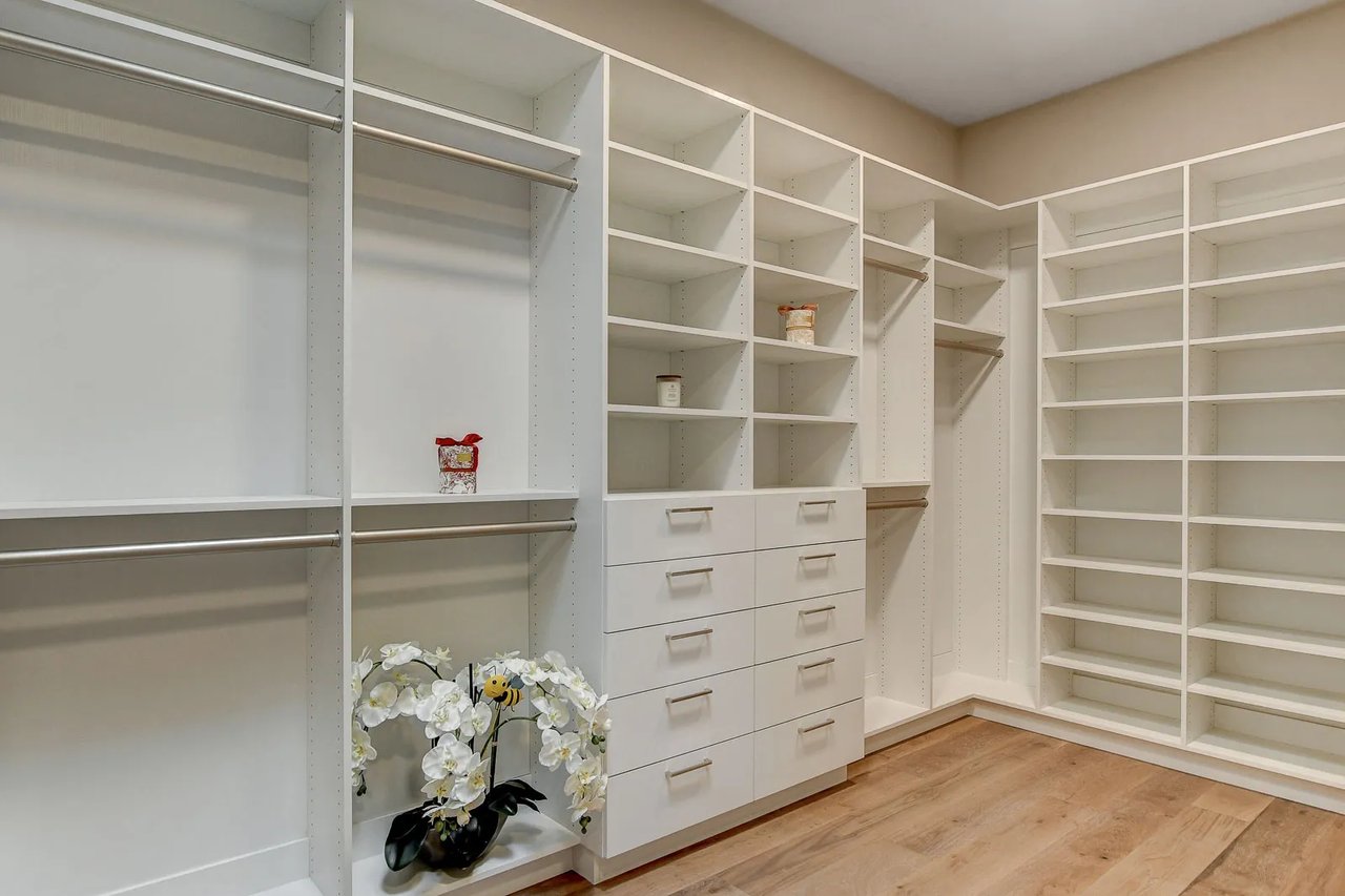 Modern Model Home for Sale in MacDonald Highlands