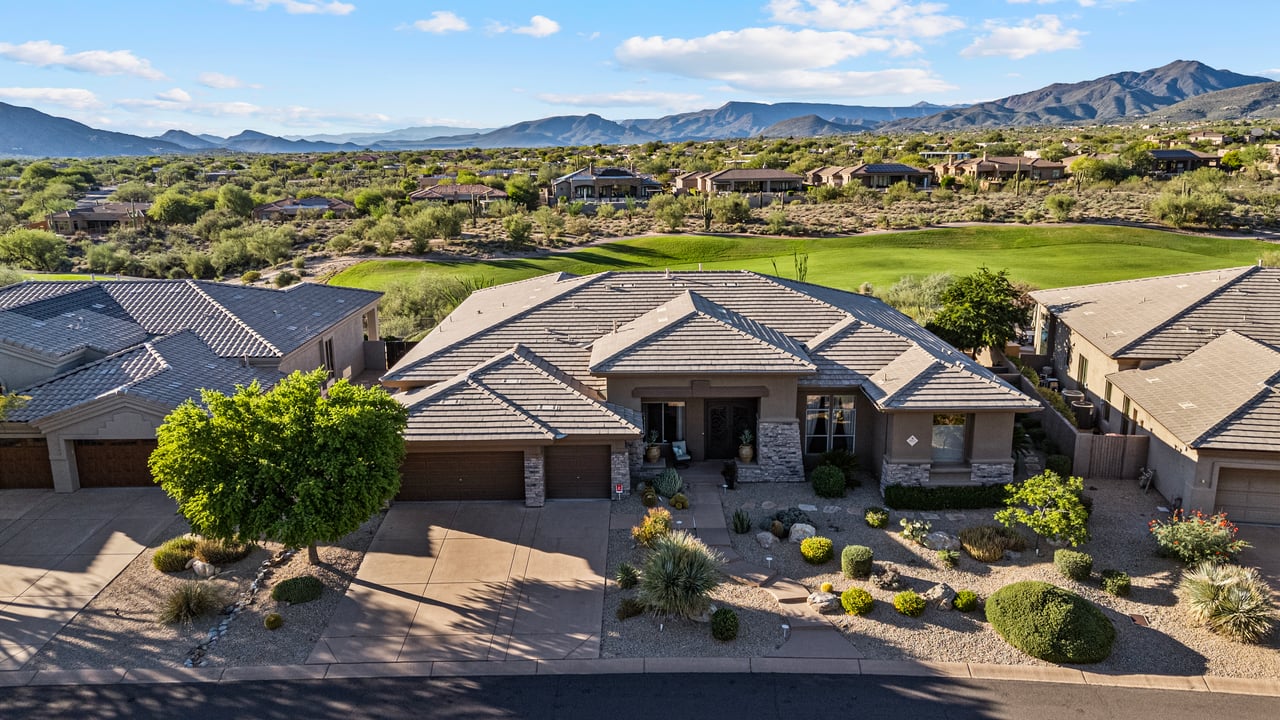 9812 E ROADRUNNER Drive