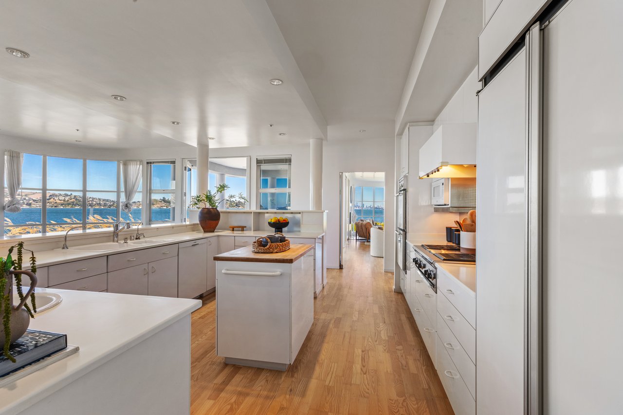 Sweeping Views Across the Bay