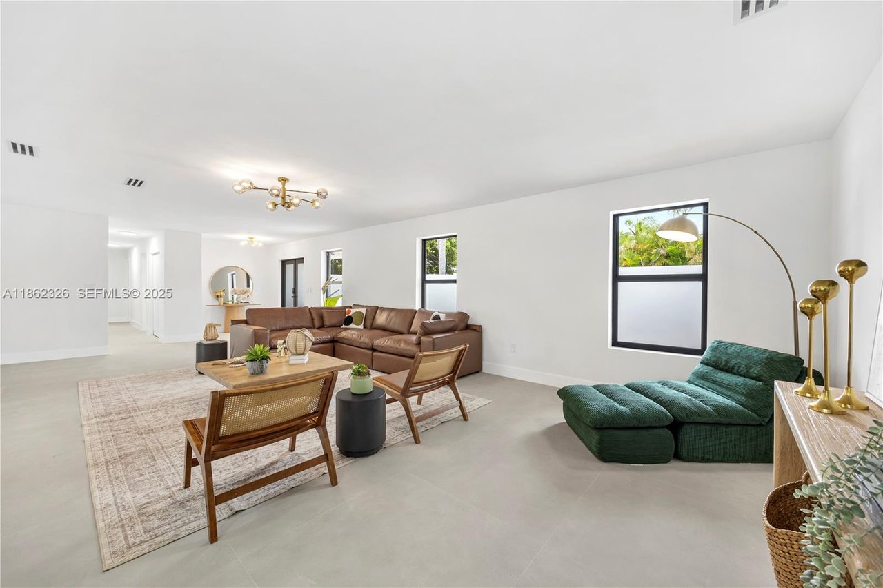 miami-home-sold-living-area