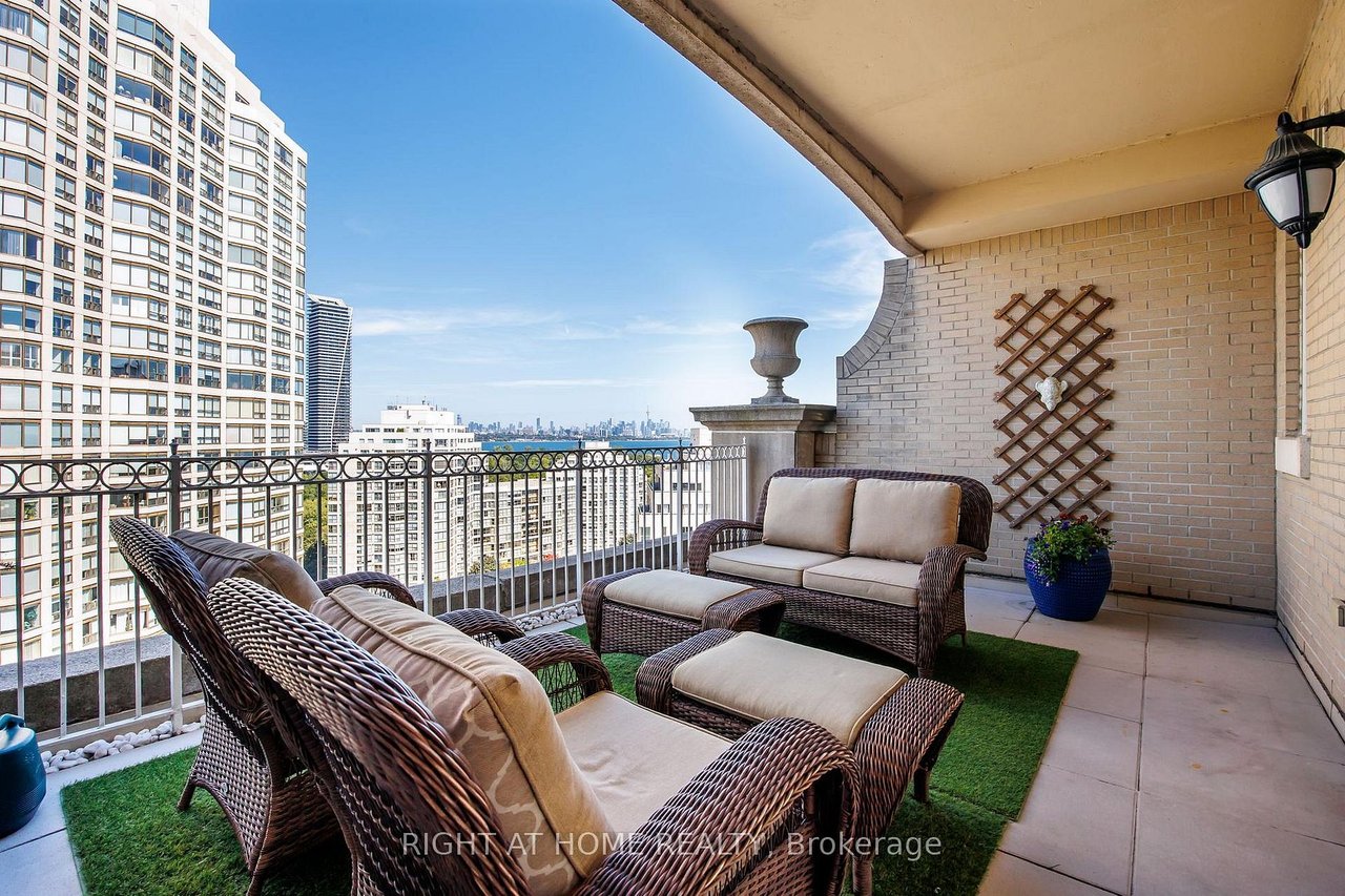 LARGEST PH IN GRAND HARBOUR