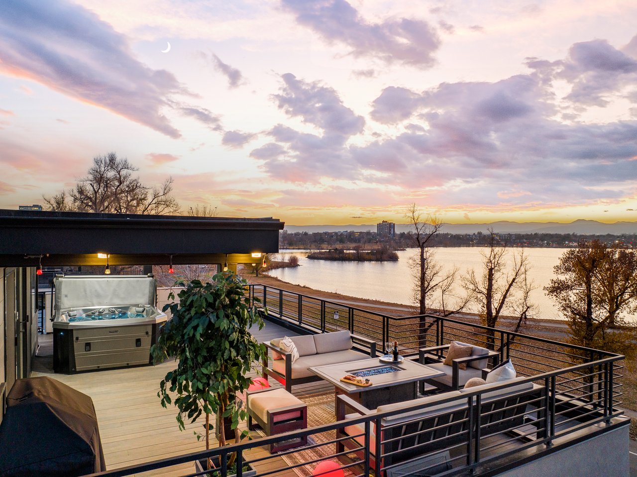 Discover Sloan’s Lake: Denver’s Lakeside Neighborhood on the Rise