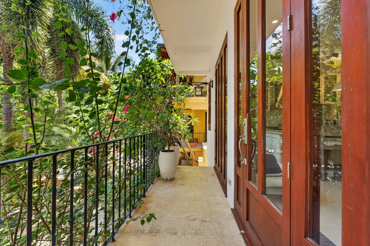 25 Paseo Del Mar | Best-Priced Beachfront Home in Las Catalinas