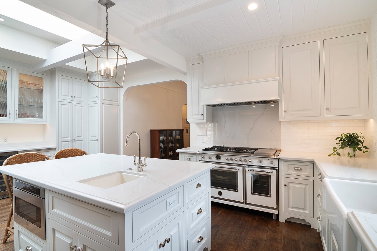 Sanctuary Paradise, N Citrus Ave, 90036