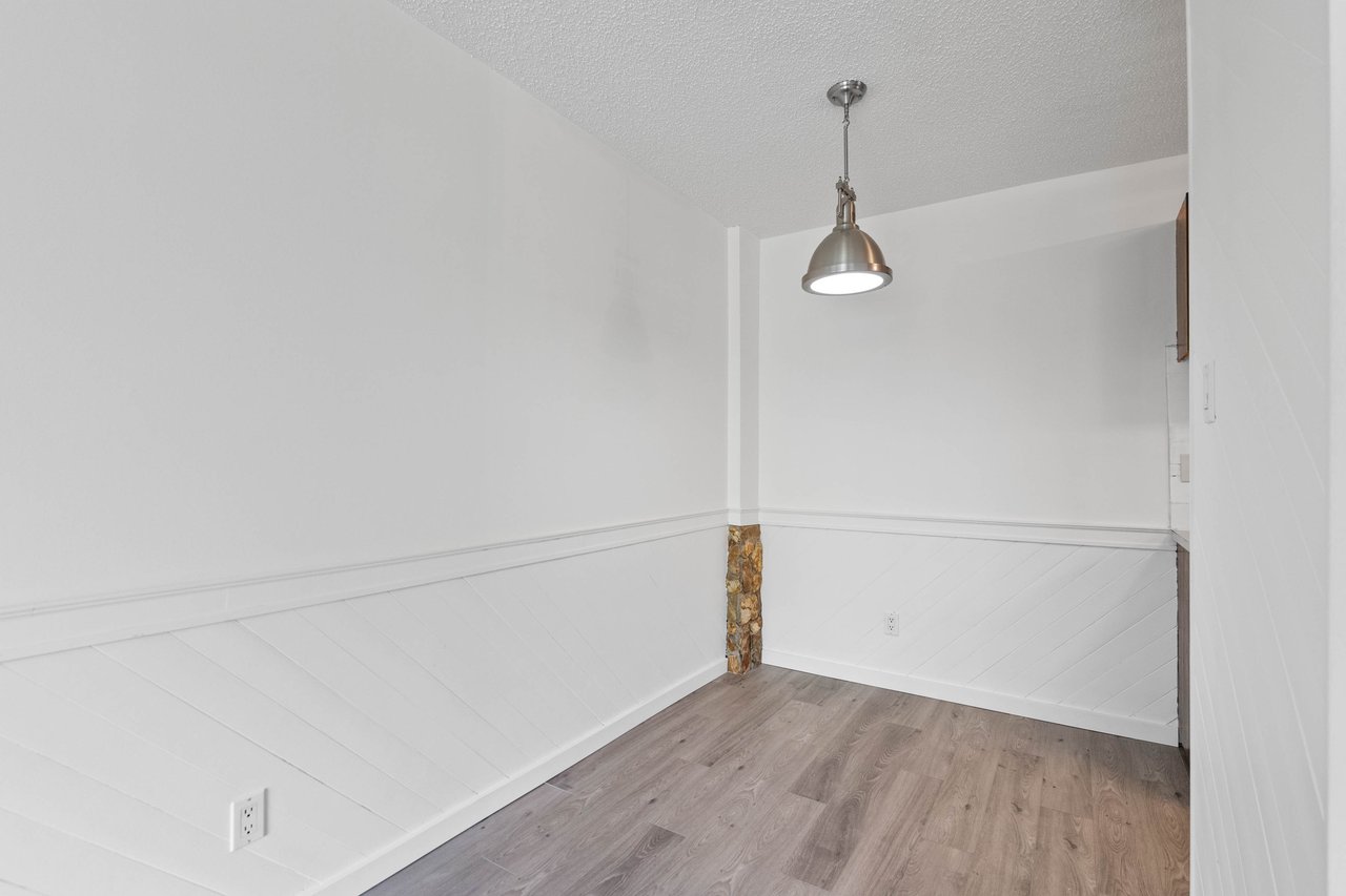 635 56 Avenue SW Unit: 206