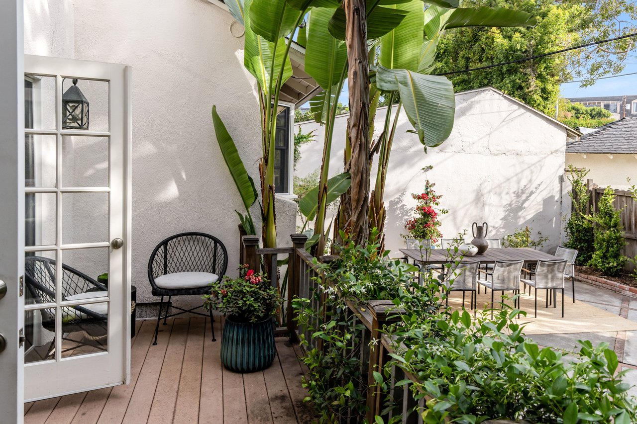 Beverlywood Residence