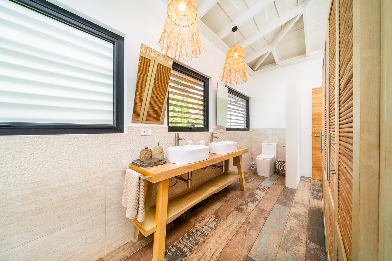 Casa Salinas – 3 beds ocean view home in playa grande