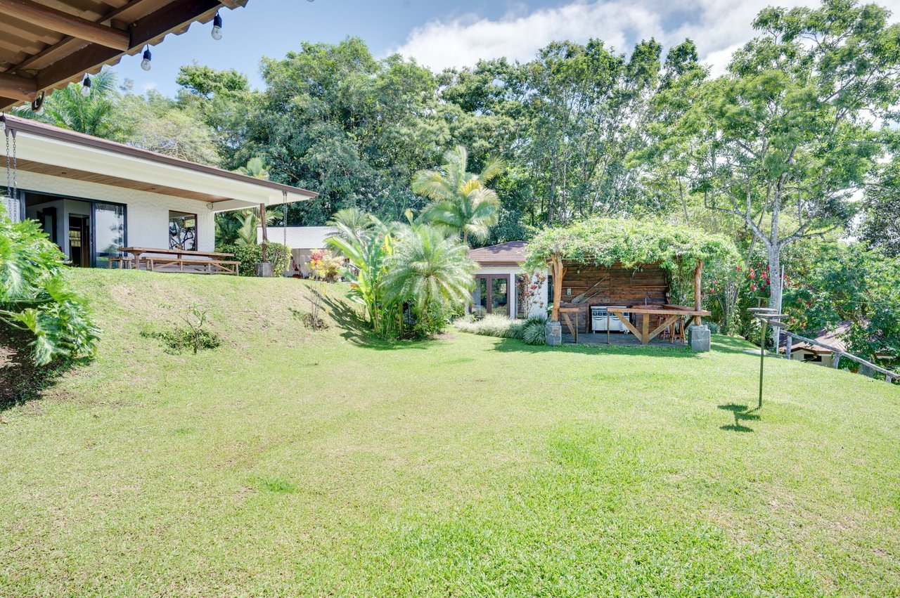 Casa Blanca | Multi-Villa Estate with Lake Views - Nuevo Arenal