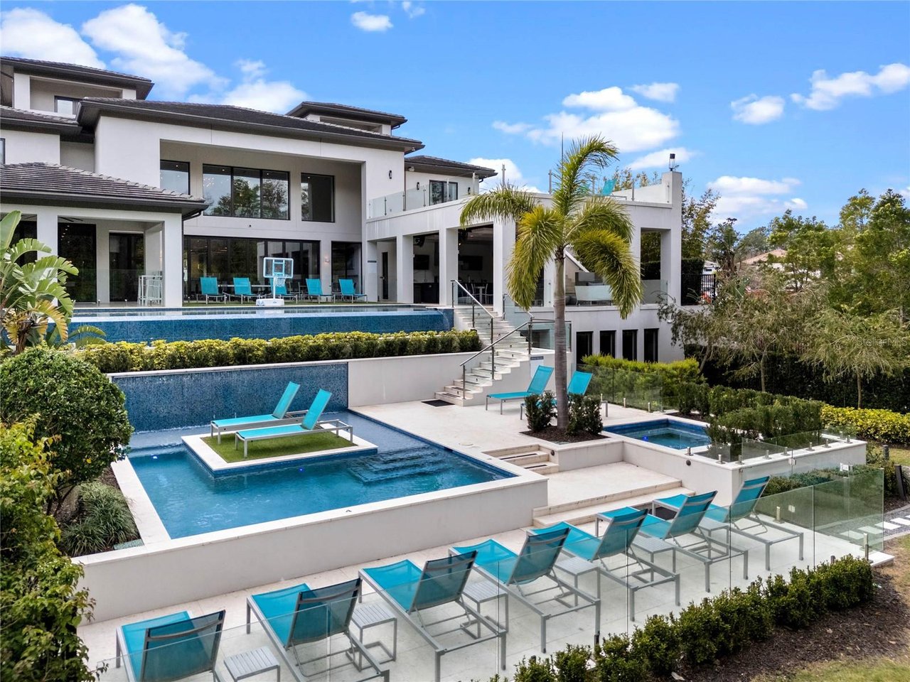 1297 GRAND TRAVERSE PKWY