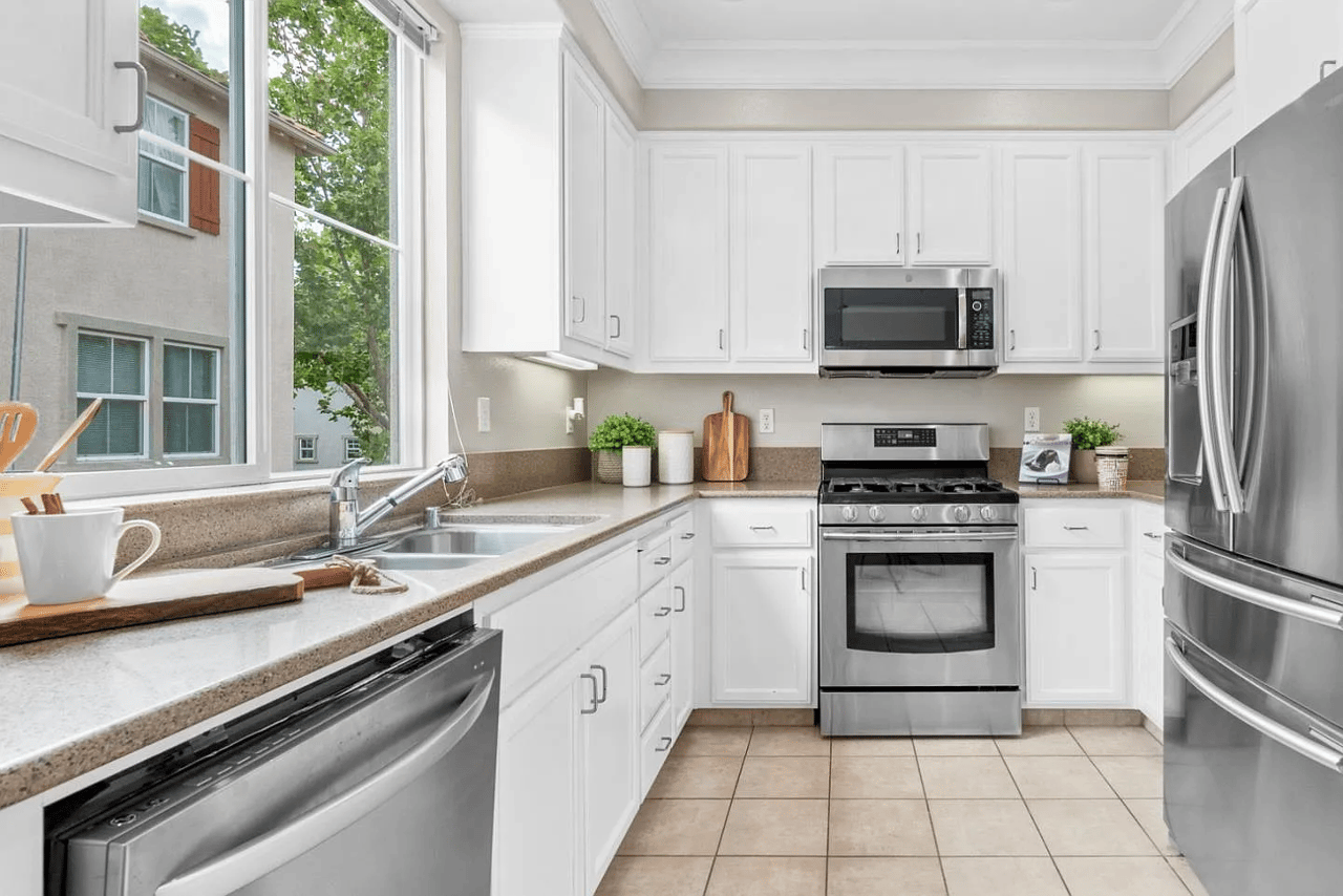 4505 Saint Palais Pl