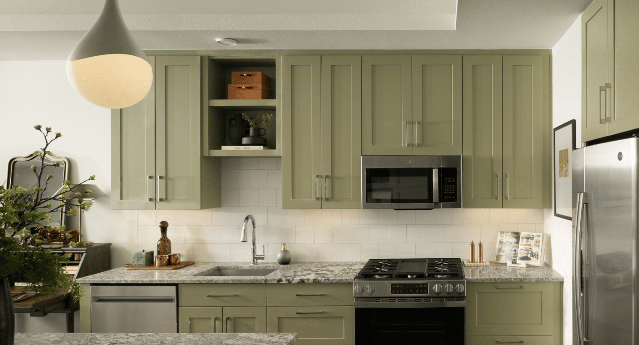 Up to 10 Weeks Free, $1,000 Gift Card and More!