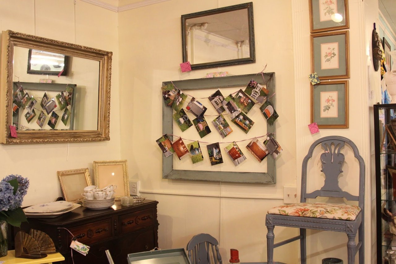 Pics of Retail Space & Dining Set!