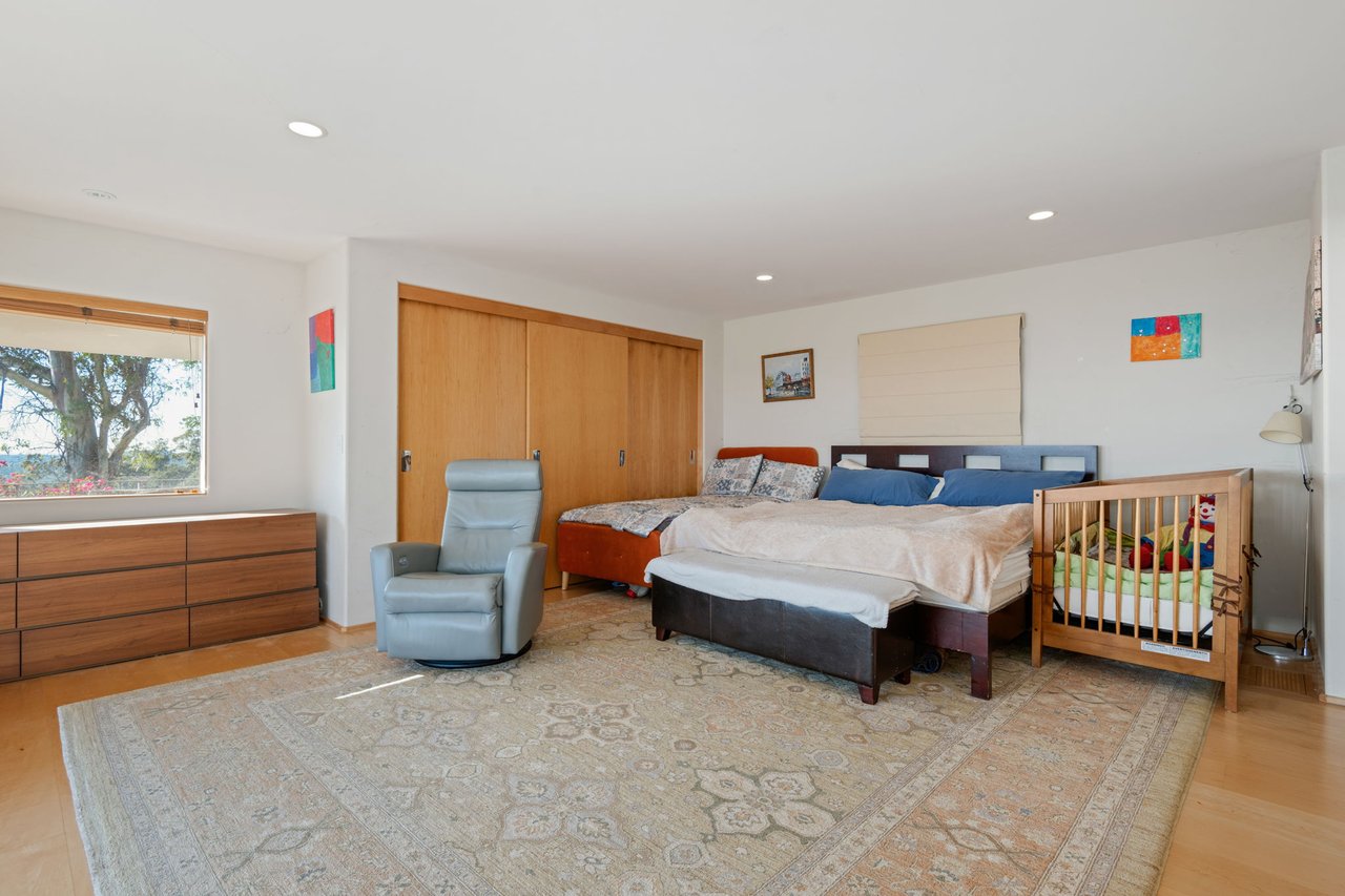 2330 Bella Vista Drive
