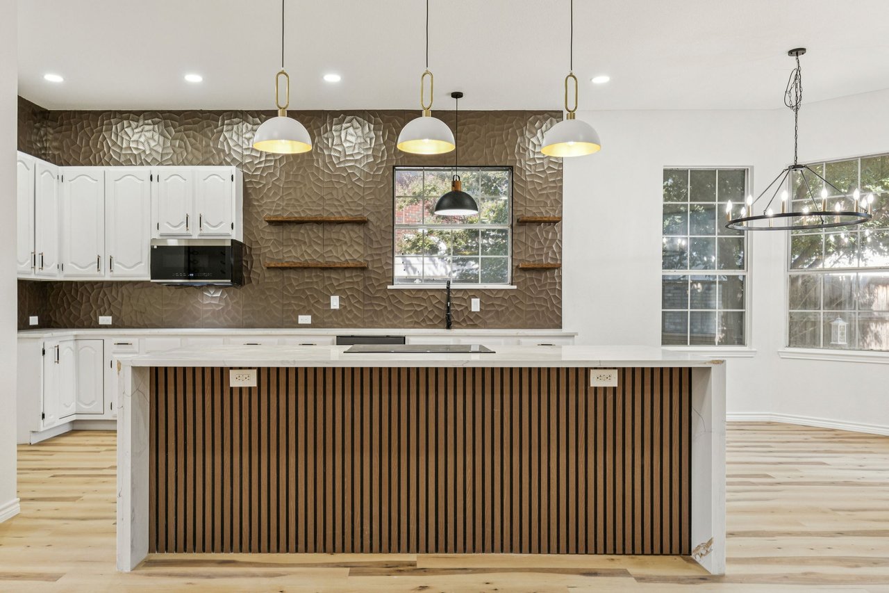 915 Inverness Circle