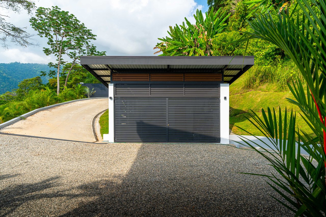 Luxury 4-Bed Home with Ocean & Jungle Views in Ojochal