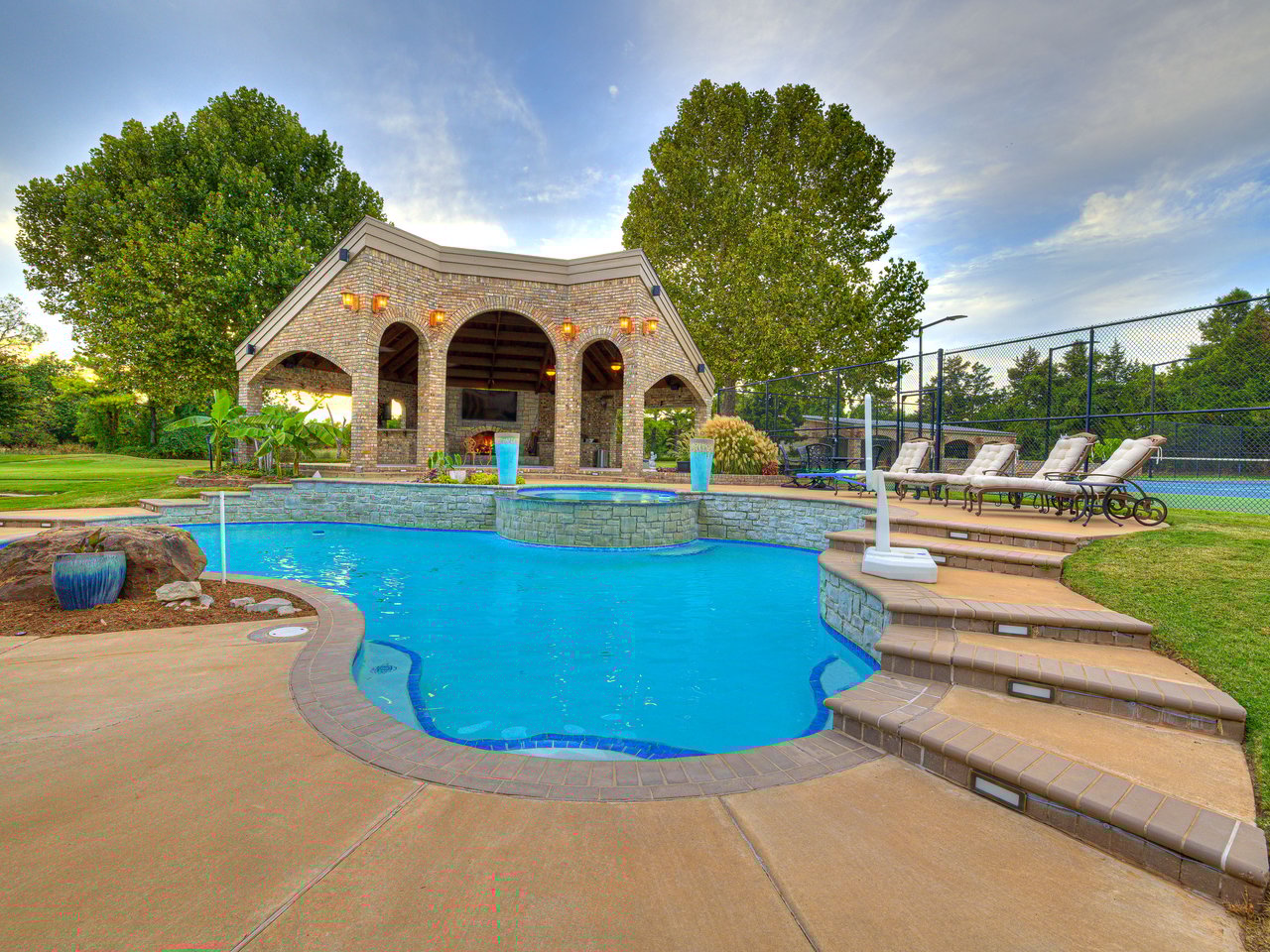 Private 18-Hole Golf Course Estate with Pickleball Court – A Once-in-a-Lifetime Opportunity in Edmond, Oklahoma - Wyatt Poindexter - The Agency OKC 