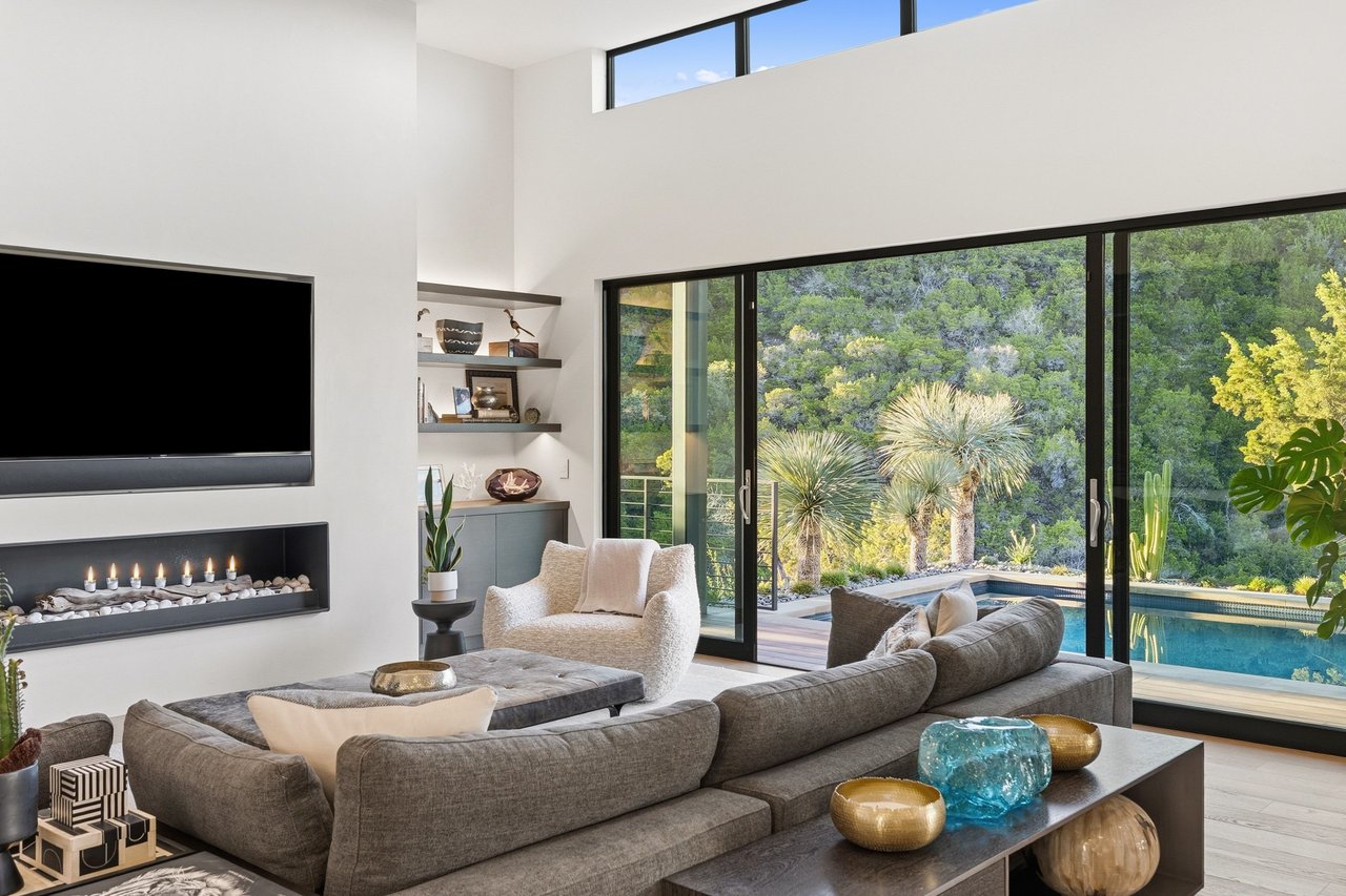 West Lake Hills Modern Sanctuary