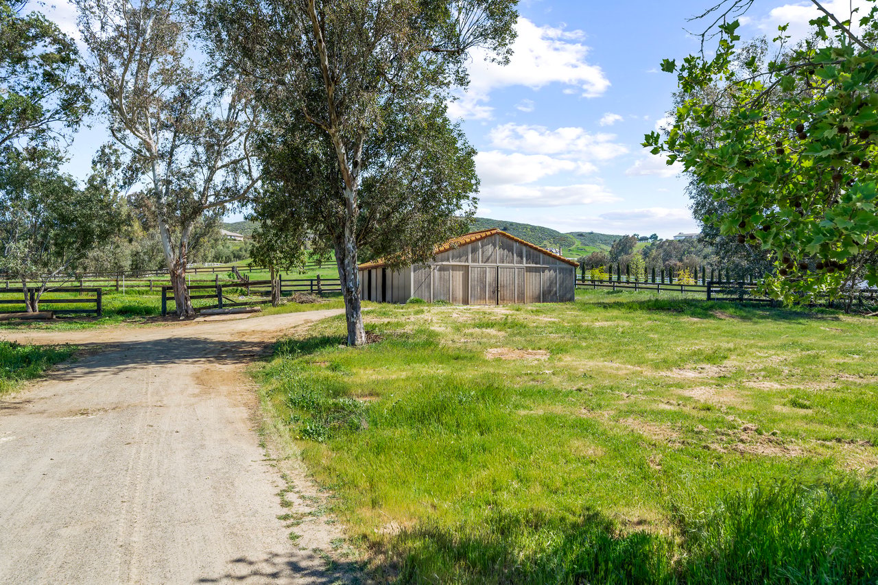 20425 Avenida Castilla