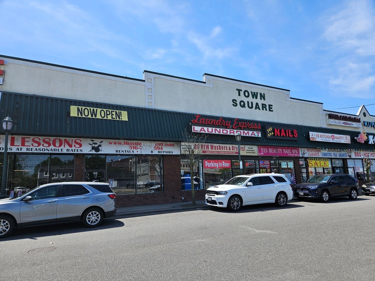 3056-3068 Hempstead Tpke