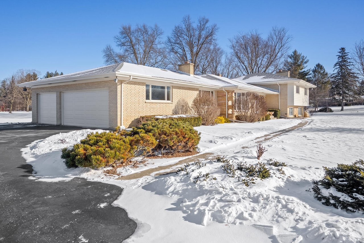 Acreage Living in DuPage County. 28W472 Cape Ave, West Chicago