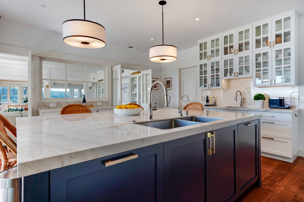 Stunning View Residence