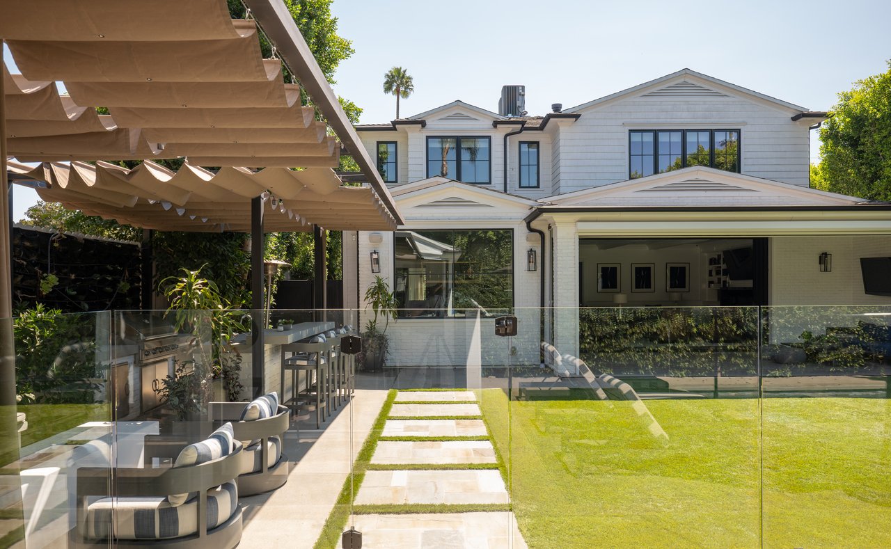 10439 Valley Spring Ln, Toluca Lake