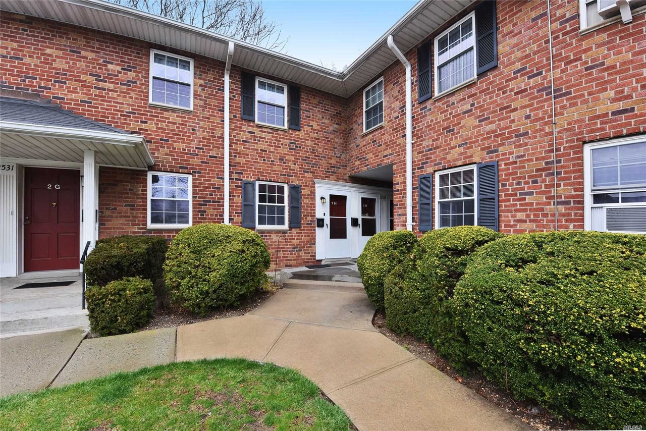 2533 Jerusalem Avenue, Unit #:1-H