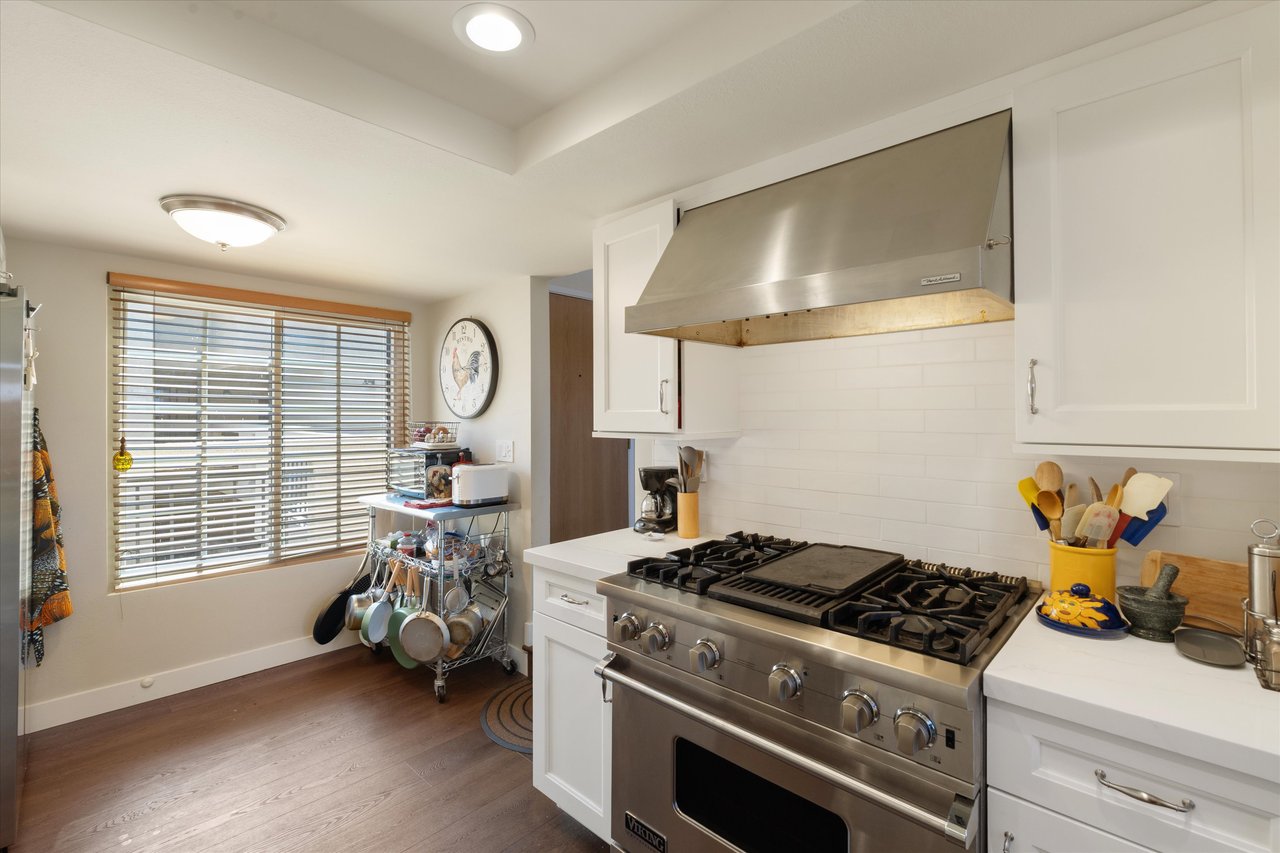 12321 Ocean Park Blvd #17