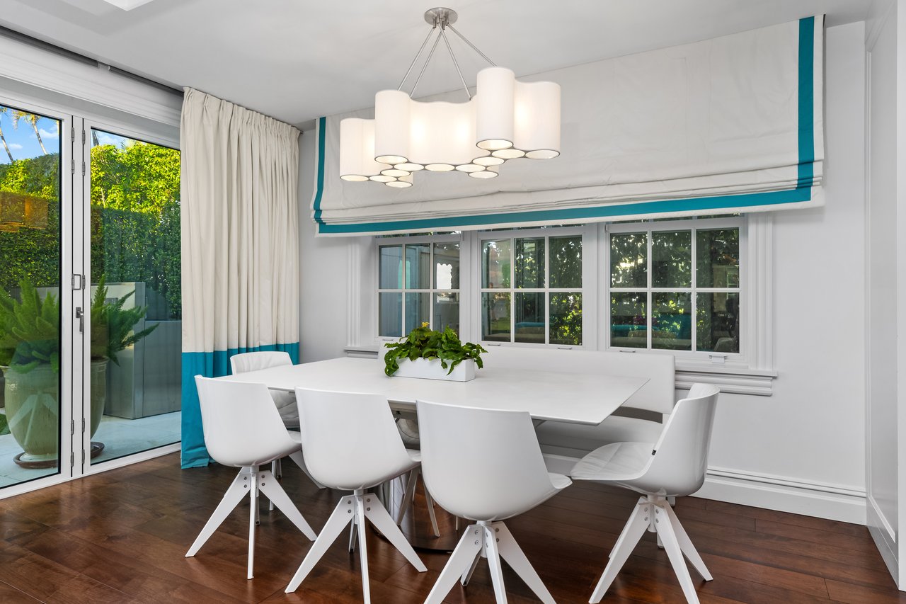 Georgian Waterfront Mansion on Everglades Island